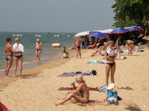 Anchana House Jomtien Beach Exterior photo
